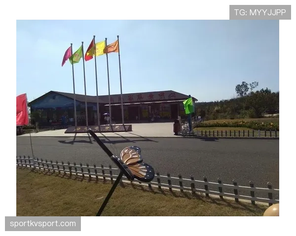 在商场碰到季丽萍，看到她刷卡那一瞬间觉得自己穷到可笑