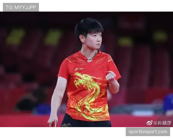 费钰婷背个包比我半年房租贵，赛场外她也太像明星了